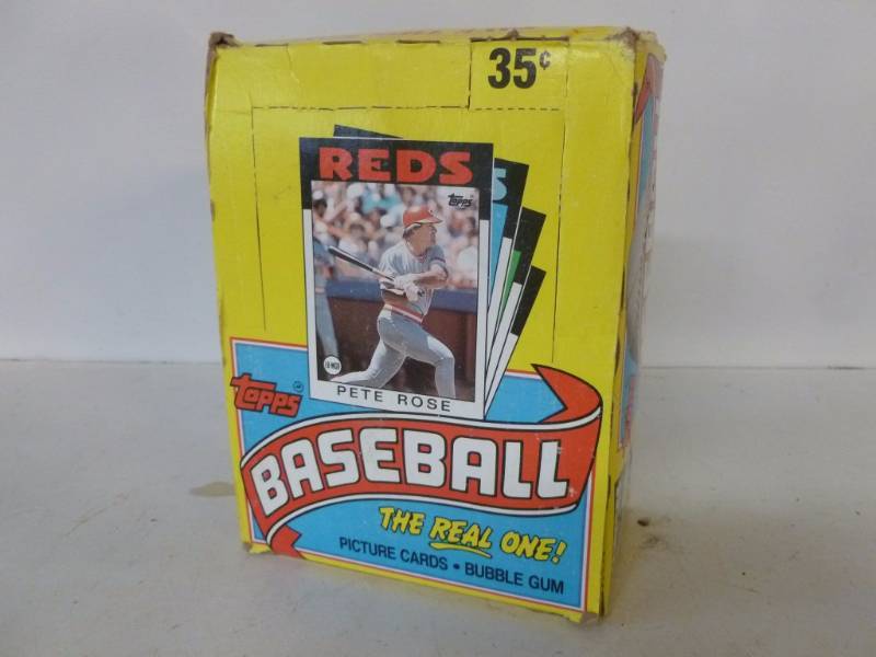 lot 39 image: Sports Cards