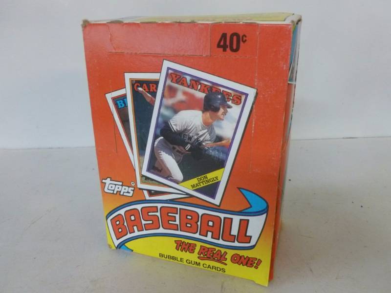 lot 43 image: Sports Cards
