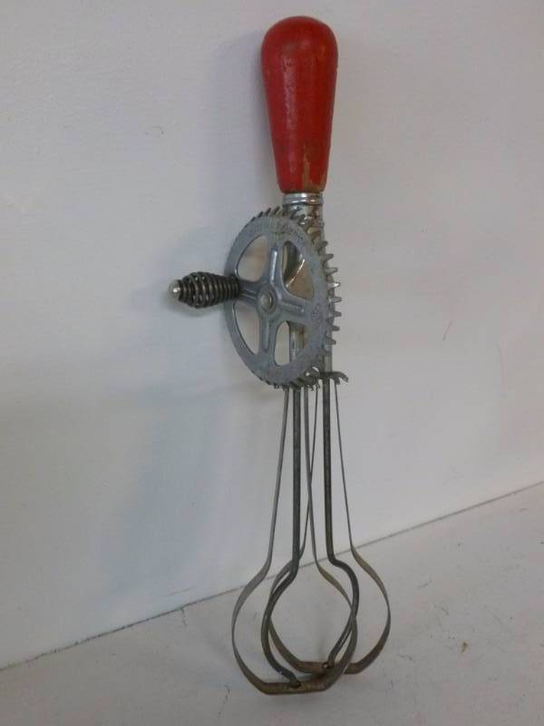 lot 62 image: Antique Egg Beater