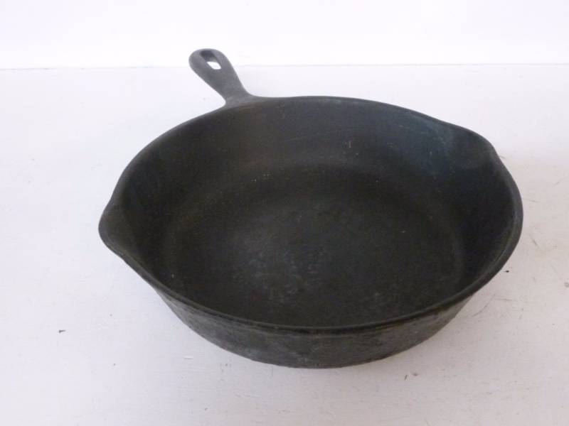 lot 63 image: Cast Iron Pan