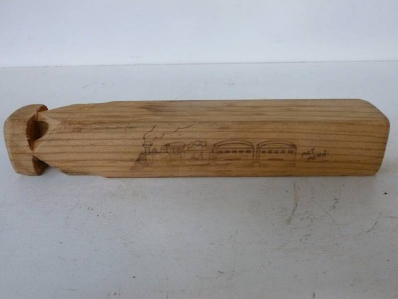 lot 66 image: Train Horn