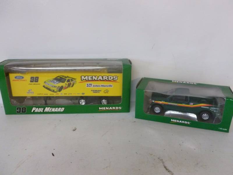 lot 137 image: Die Cast Metal Truck