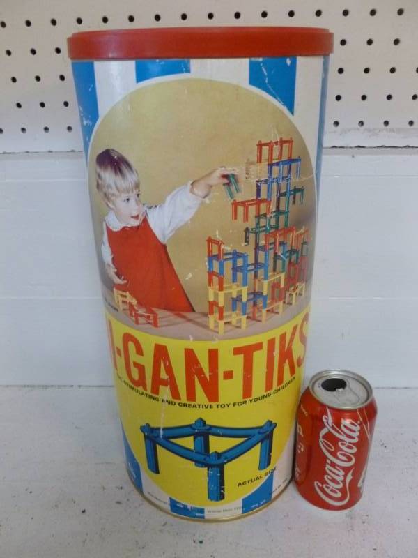 lot 142 image: Vintage Toy