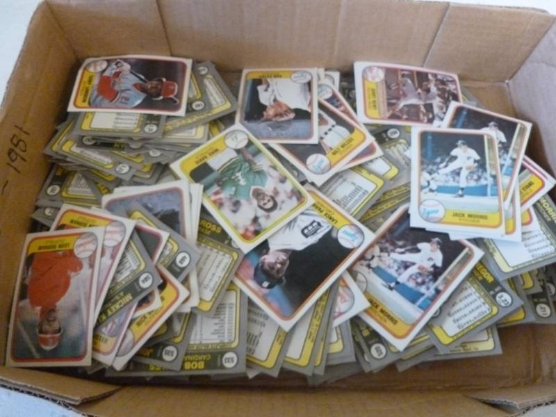 lot 147 image: Sports Cards