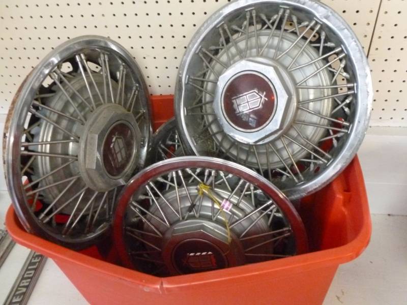 lot 169 image: Vintage Cadillac Hub Cap Set