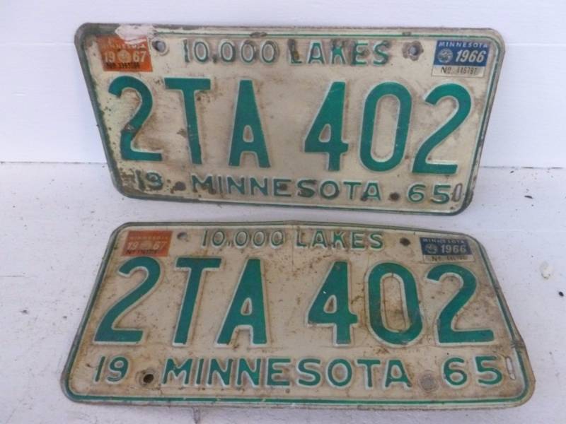 lot 178 image: Vintage License Plate
