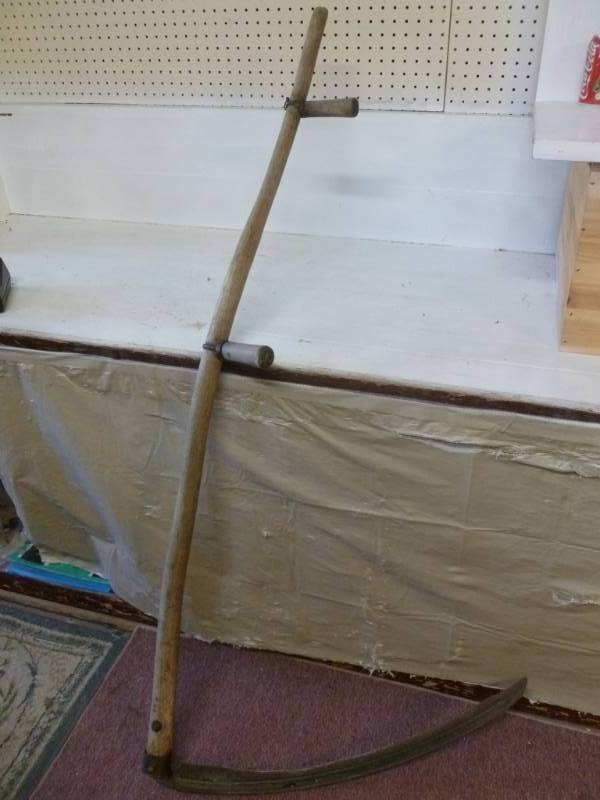 lot 186 image: Antique Scythe