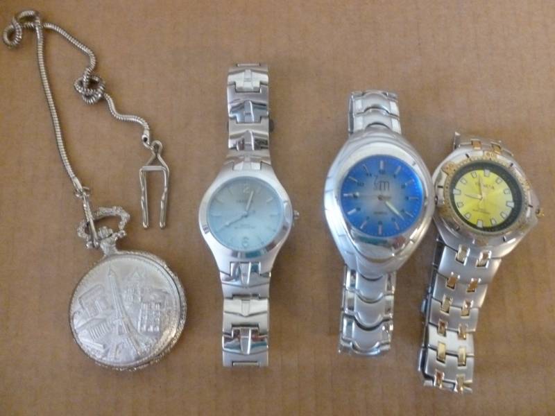 lot 195 image: Watches