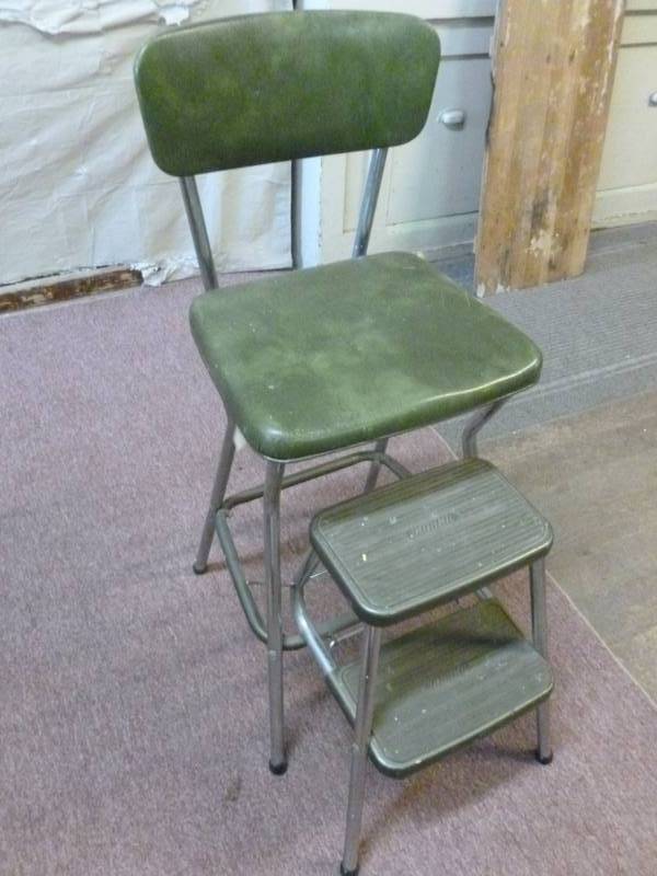 lot 209 image: Vintage Kitchen Stool