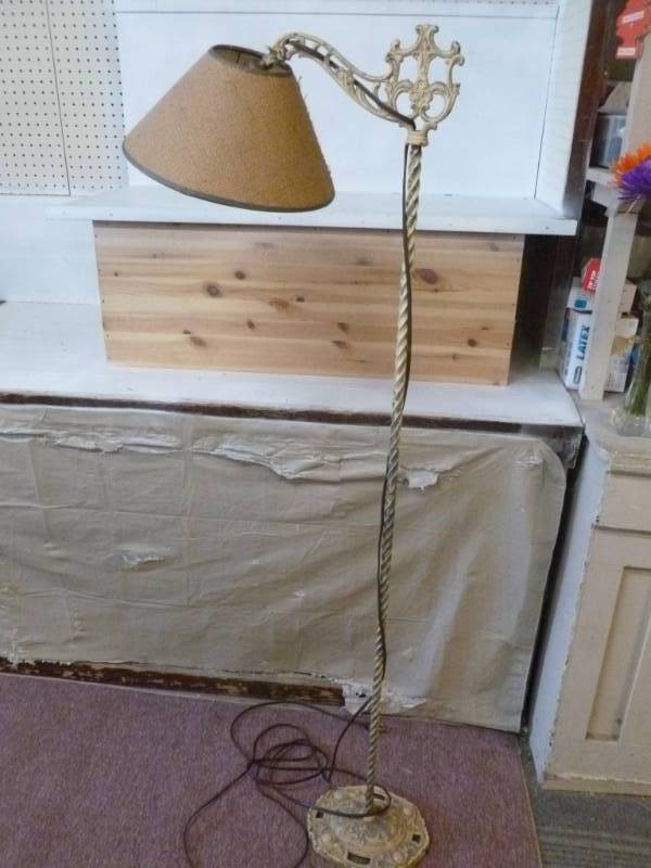 lot 211 image: Antique Floor Lamp
