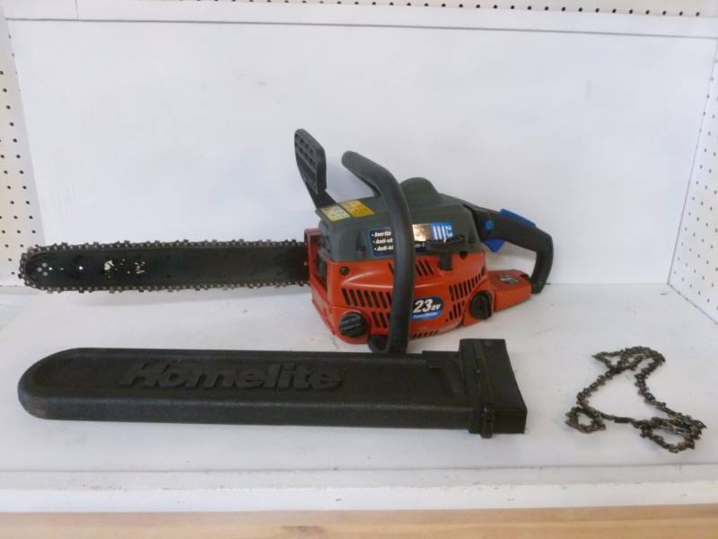 lot 212 image: Homelite Chain Saw