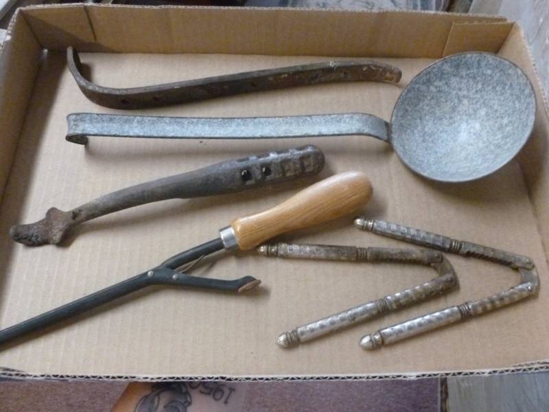 lot 249 image: Vintage Kitchen
