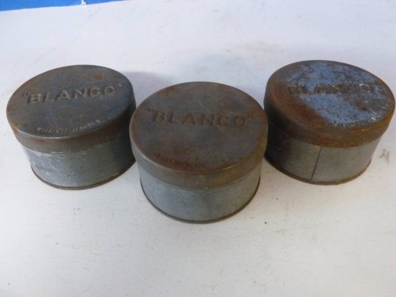 lot 258 image: Vintage Metal Containers