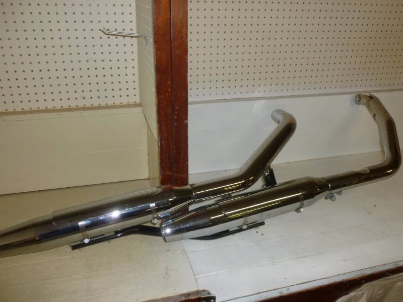 lot 283 image: New Harley Davidson Part