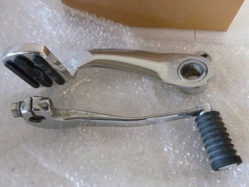 lot 286 image: Harley Davidson Parts