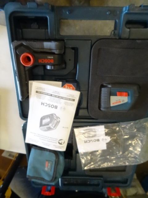 Used Bosch GLL2-50 Self Leveling Cr...