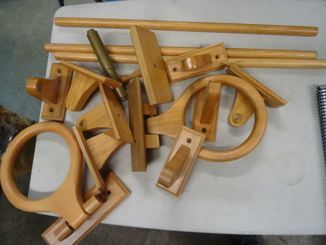 NEW LARGE LOT Towel Bars, Towel Rin...