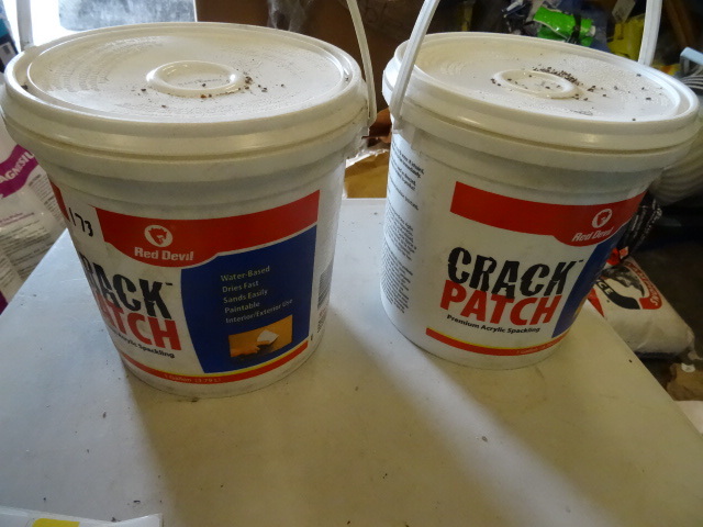 NEW Qty 2 Gallons Red Devil Crack P...