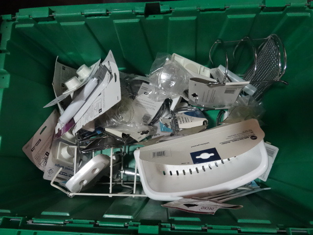 NEW ENTIRE BIN Bathroom Items incl....