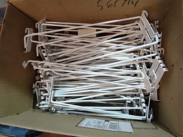 NEW ENTIRE BOX Wire Grid Hangers es...