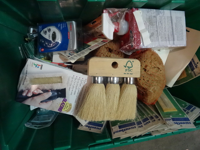 NEW ENTIRE BIN Painting Supplies, Q...