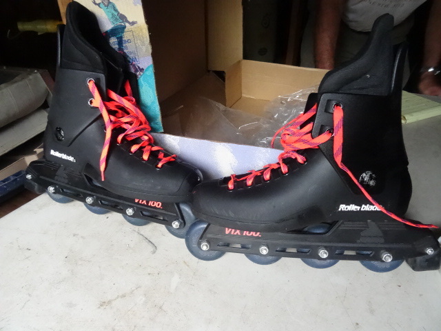 lot 10 image: Roller blades. Very good condition....