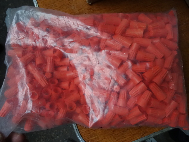 lot 29 image: Qty 500 orange wire nuts...