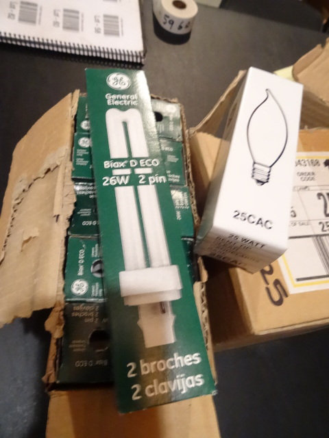 lot 59 image: Ge Qty 25 25CAC 25 pack 25 watt cle...