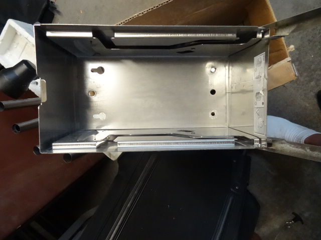 lot 66 image: 4 Bobrick Stainless toilet paper holders