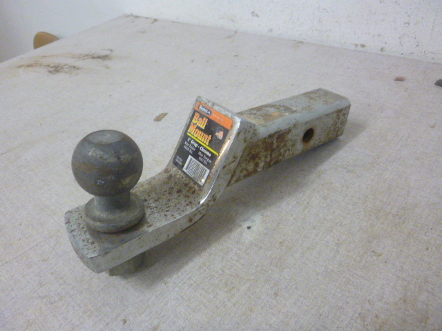 lot 7 image: 2 Receiver Hitch