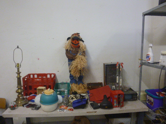 lot 34 image: Miscellaneous Items