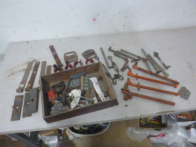 lot 64 image: Miscellaneous Fence and Gate Parts