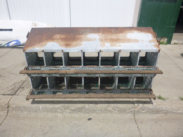 lot 77 image: Chicken Nesting Box