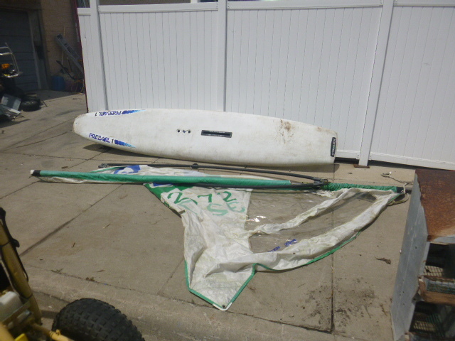lot 78 image: O-Brien Windserfing Board