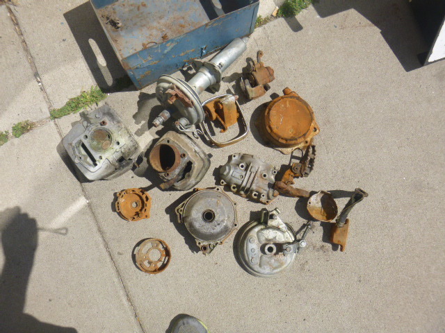 lot 81 image: Miscellaneous Honda 200 3 Wheeler Engine Parts