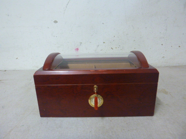 lot 93 image: Thompson Humidor