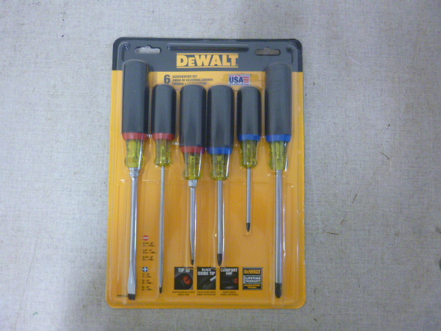 lot 98 image: DeWalt 6 Piece Screwdriver Set