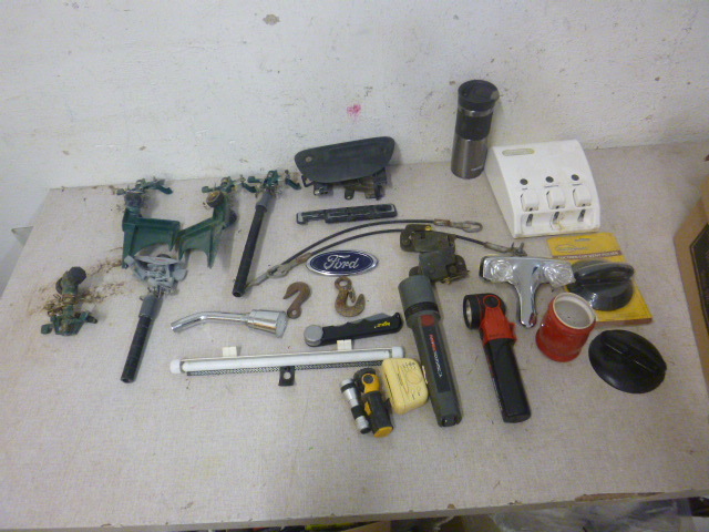 lot 124 image: Miscellaneous Garage Items