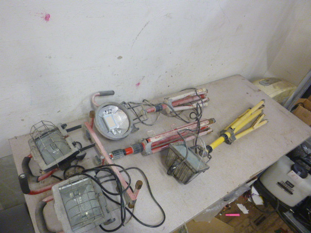 lot 126 image: 3 Work Lights