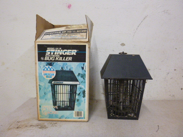 lot 143 image: Stinger Electronic Bug Killer