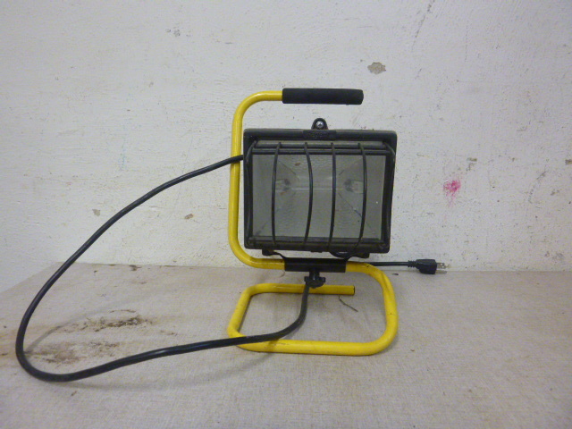 lot 145 image: Regent Shop Light