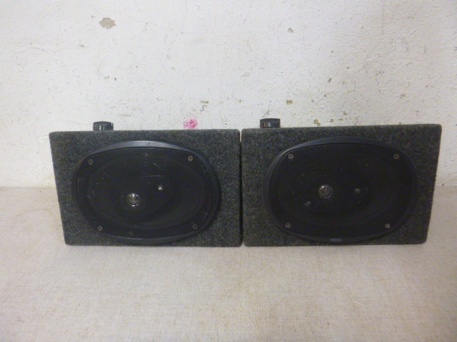 lot 158 image: 2 Car Kraco Speakers