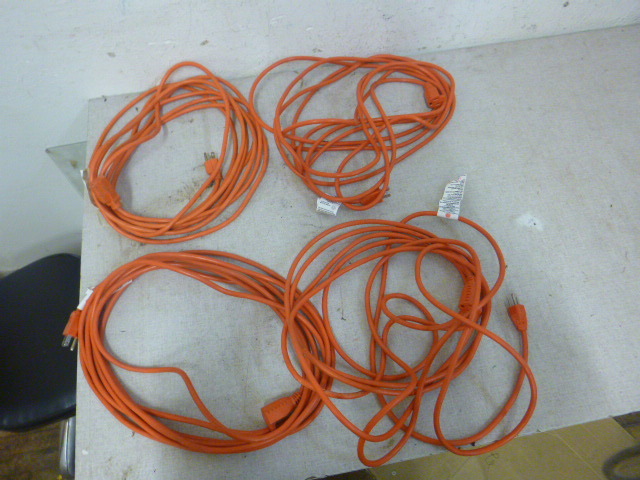 lot 173 image: 4 Electrical Cords