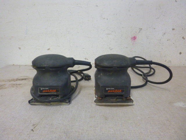 lot 182 image: 2 Black & Decker Quick Finish Palm Sanders