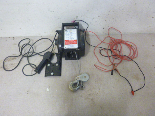 lot 195 image: MVP Heavy Duty Double Line Pro Pull Winch