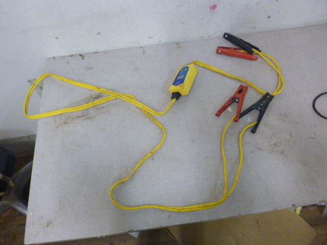 lot 196 image: Smart Booster Cables