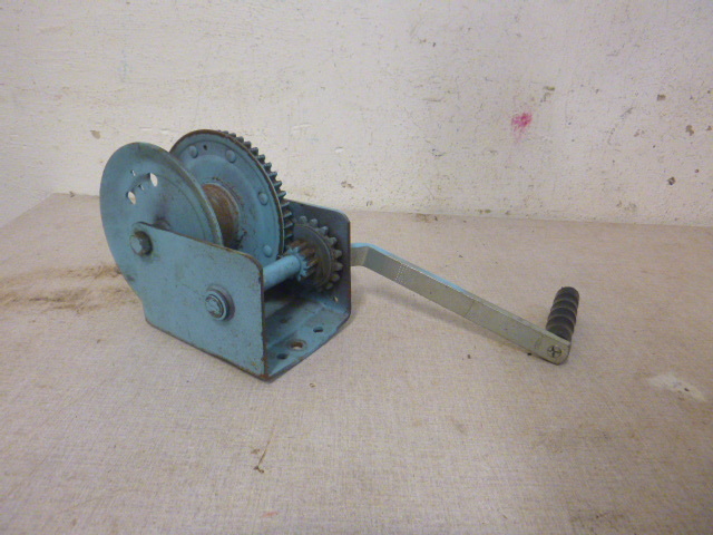 lot 204 image: Fulton Winch