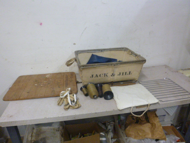 lot 205 image: Miscellaneous Sewing Items