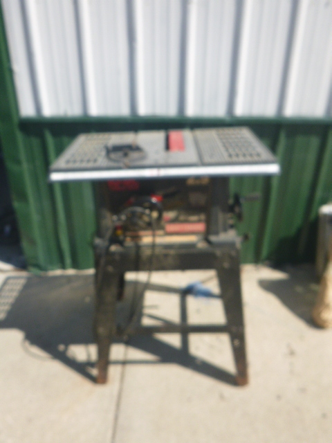 lot 215 image: Craftsman Table Saw