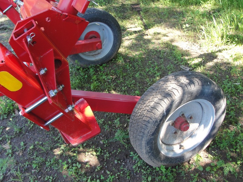 3500 BUSH HOG EWR 12 WHEEL VRAKE WHEELS NDEALS JULY 1 KBID